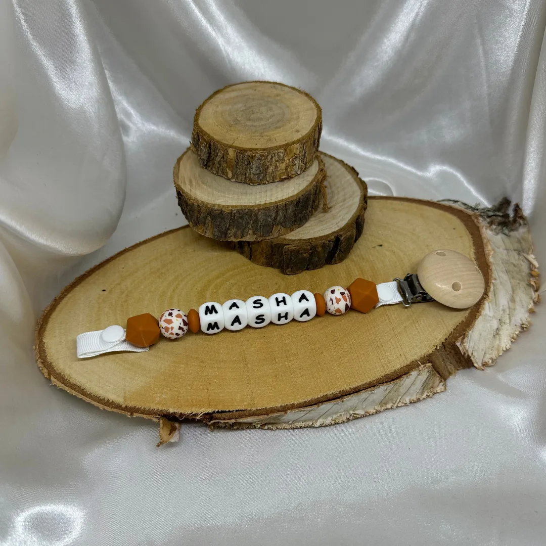 Attache tétine Masha Attache-sucette Masha